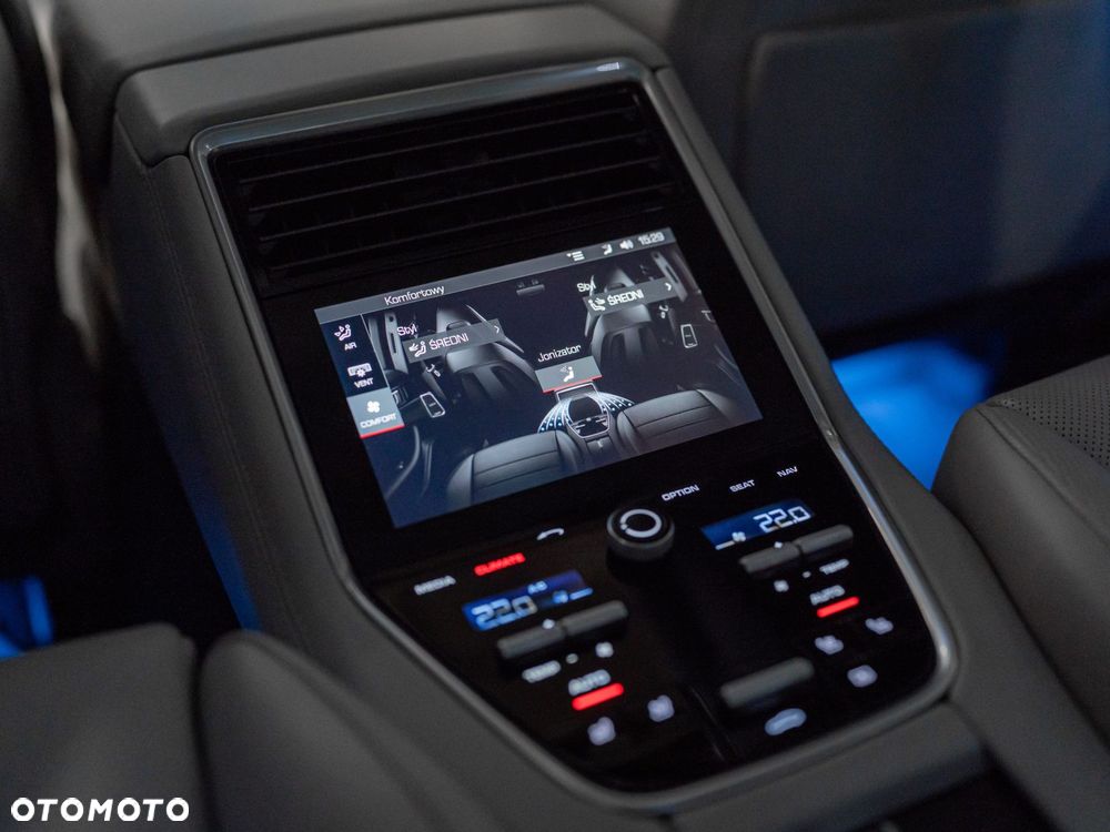 Porsche Panamera - 30