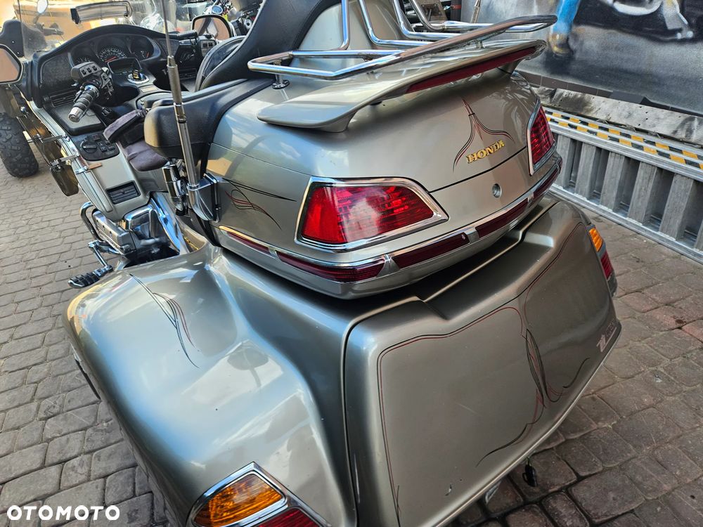 Honda GL - 24