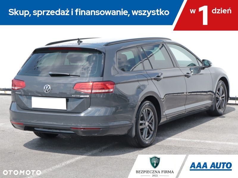 Volkswagen Passat Variant - 7