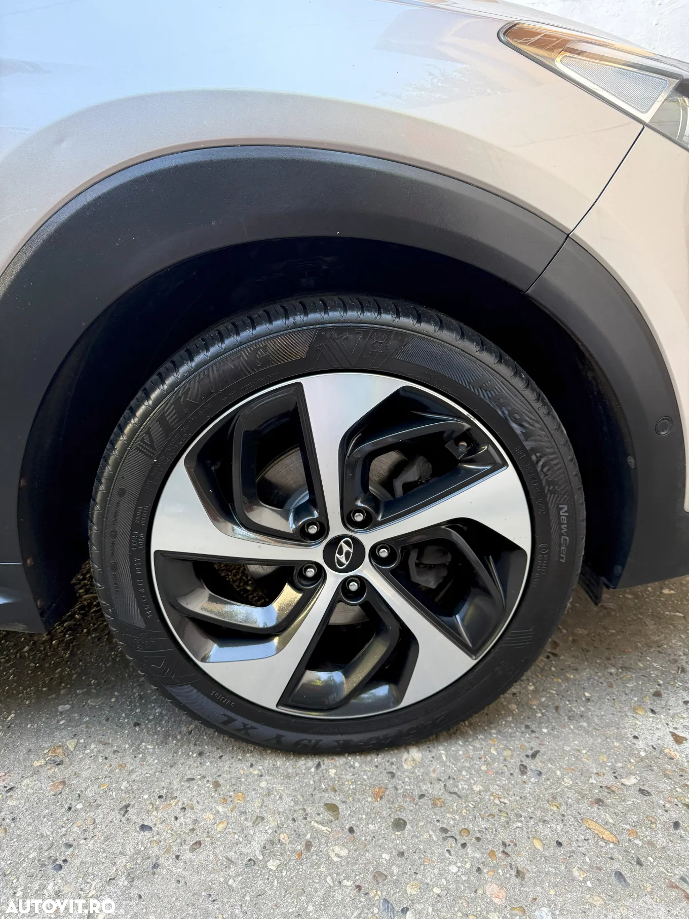 Hyundai Tucson 2.0 CRDI 4WD 6AT Luxury Pack+ - 2