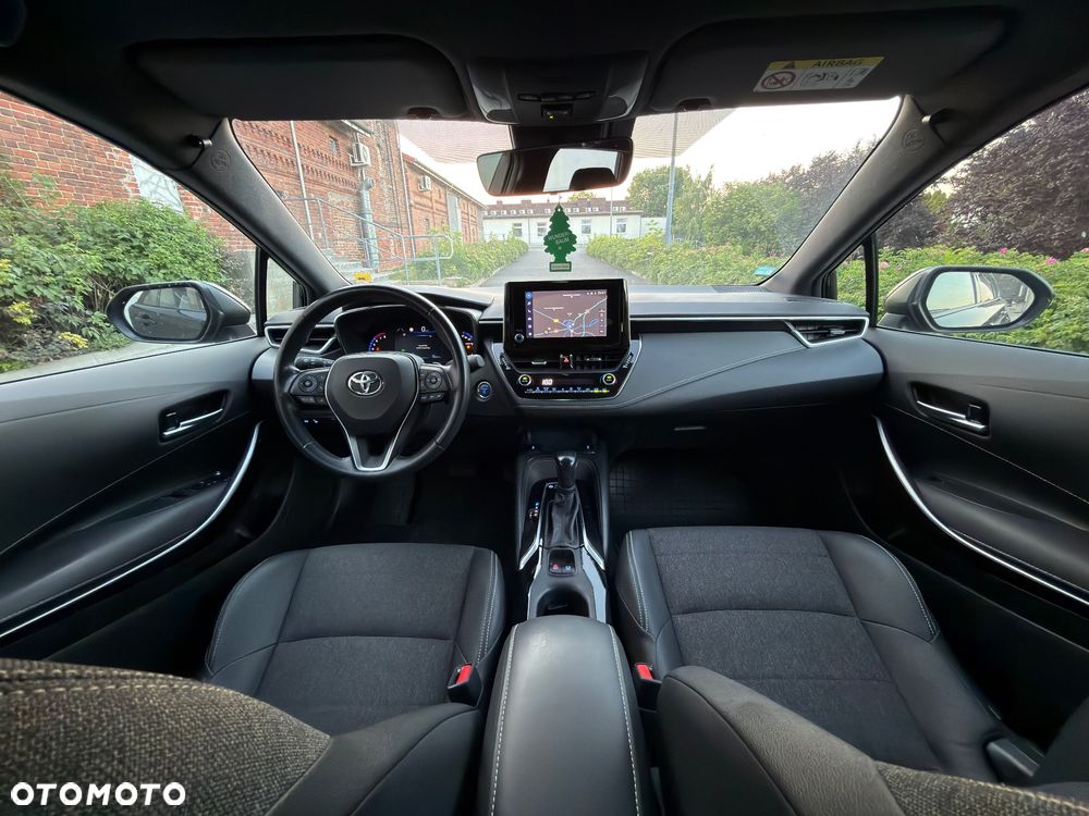 Toyota Corolla 2.0 Hybrid Executive - 7