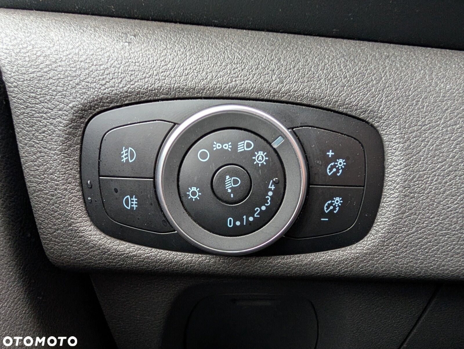 Ford Transit Custom 320 L2H1 Trend (bryg.) - 17