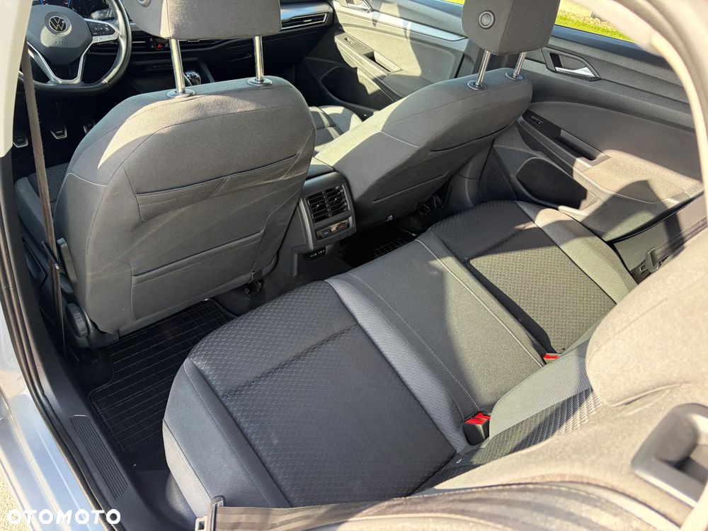 Volkswagen Golf - 30
