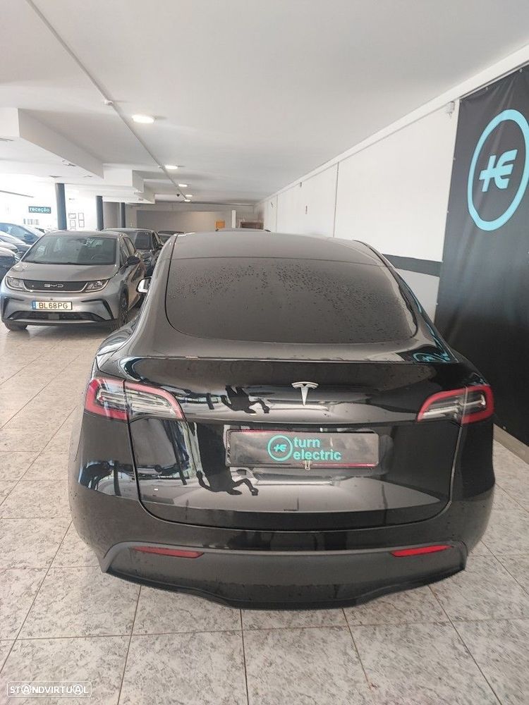 Tesla Model Y Tração Traseira — fotografia 5