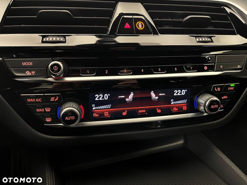 BMW Seria 5 530d xDrive mHEV M Sport sport - 30