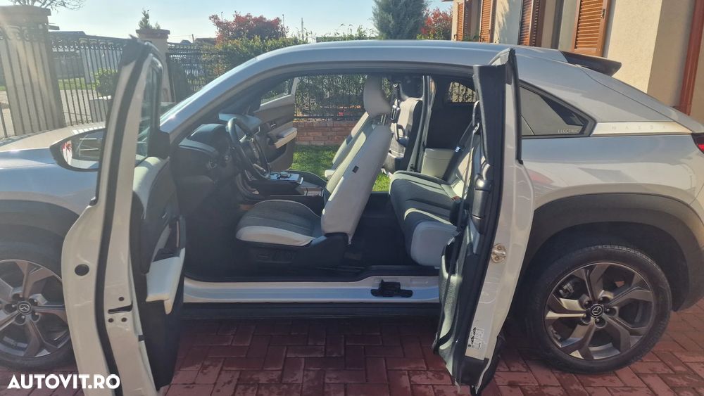 Mazda MX-30 - 9