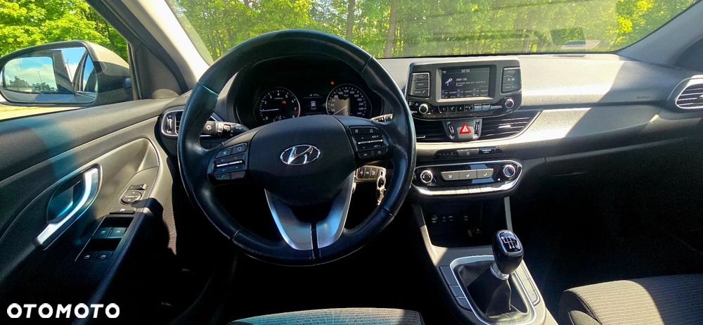 Hyundai i30 1.4 Premiere Comfort - 25