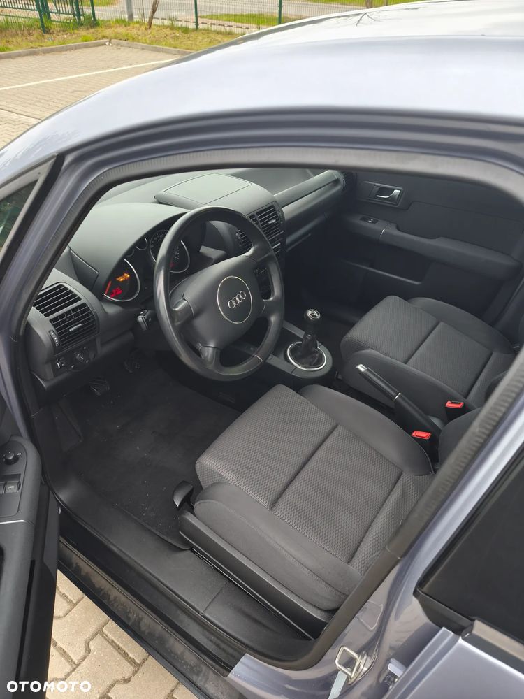 Audi A2 1.4 - 19