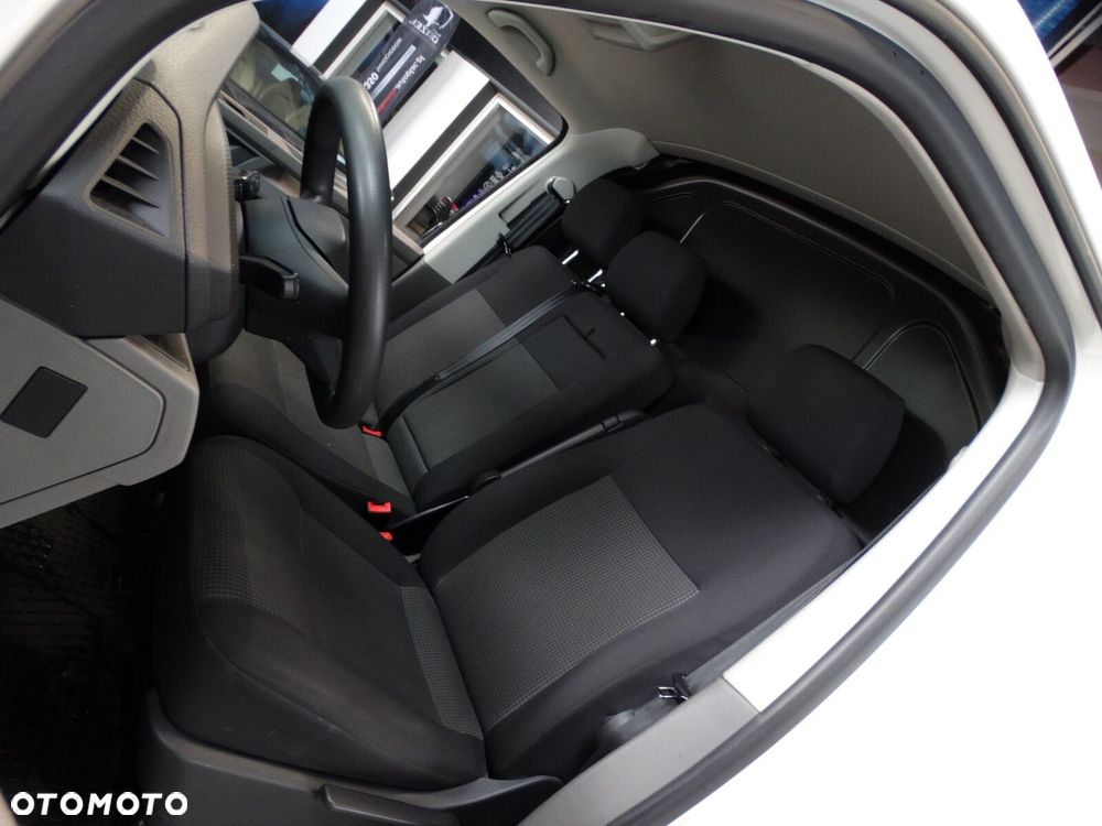 Volkswagen Transporter - 8