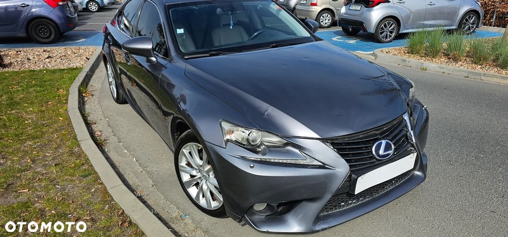 Lexus IS 300h Elegance - 34