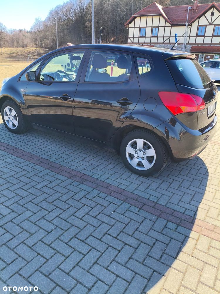Kia Venga 1.4 CVVT Black Collection - 4