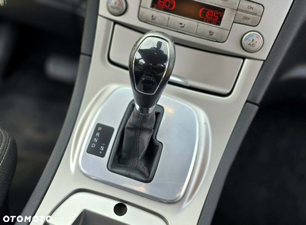 Ford Galaxy - 20