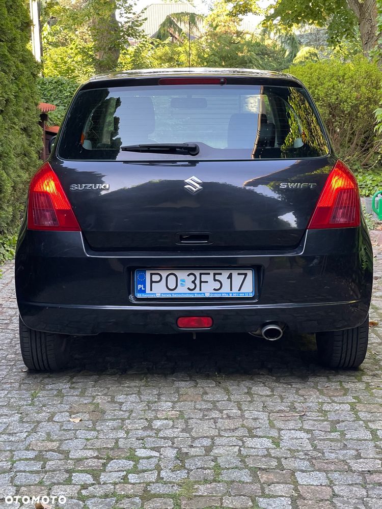 Suzuki Swift - 4