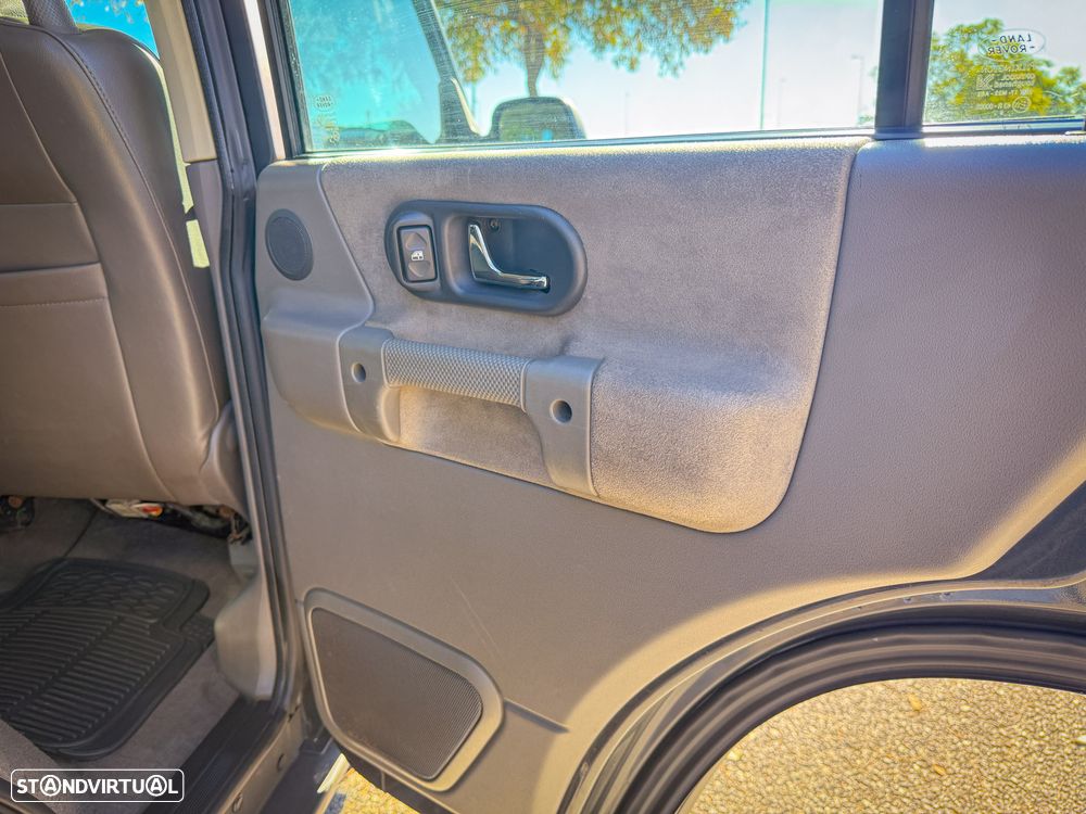 Land Rover Discovery - 15