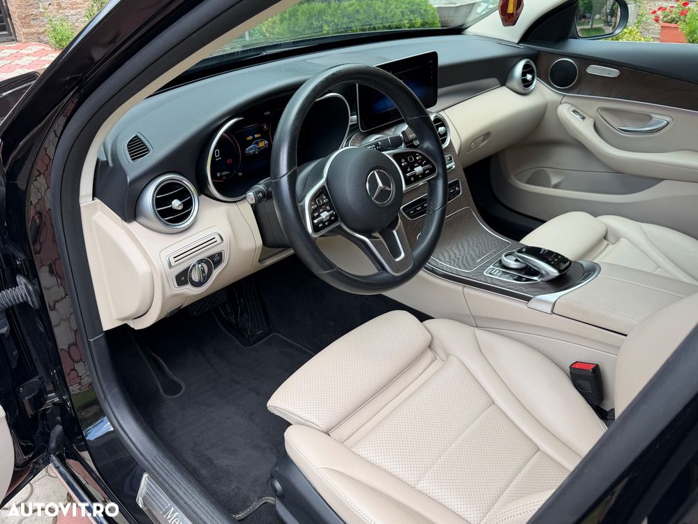 Mercedes-Benz C 220 d 4MATIC Aut - 16