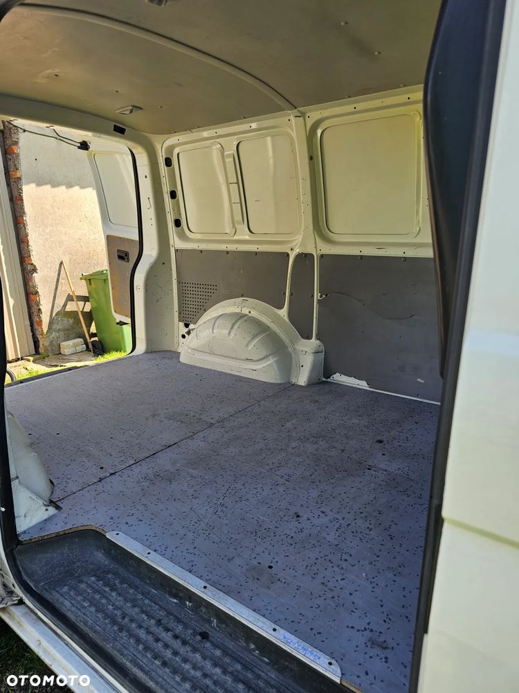 Volkswagen Transporter T5 TDI L1H1 - 13
