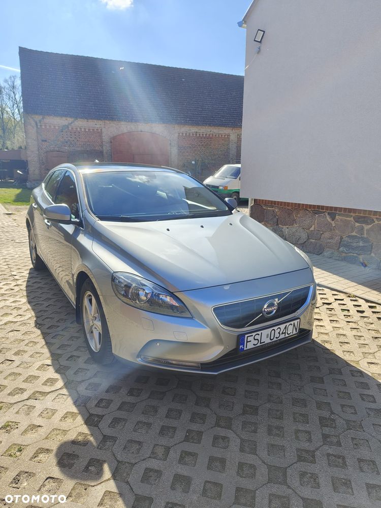 Volvo V40 D2 - 4