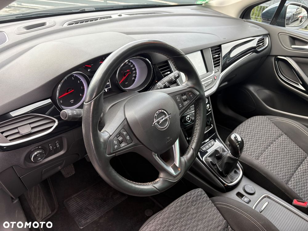 Opel Astra - 10