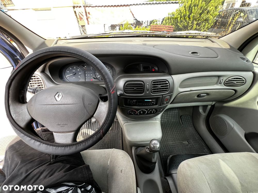Renault Scenic 1.6 16V Alize - 17