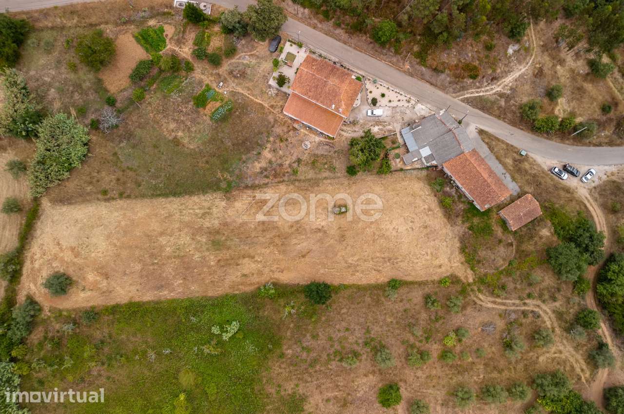 Moradia em Urmar T2 com garagem, adega e terreno com poço - Grande imagem: 5/20