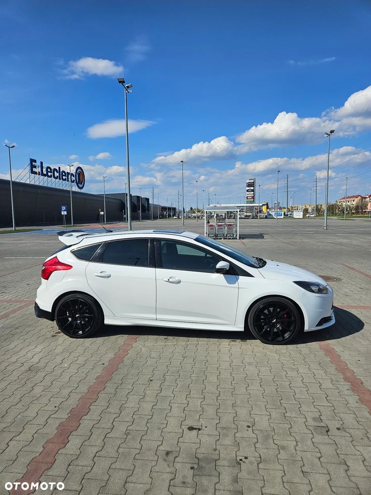 Ford Focus 2.0 EcoBoost ST - 4