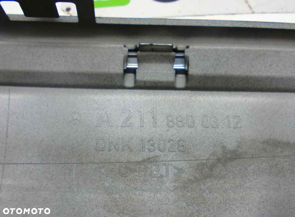 Mercedes E Klasa Listwa zderzaka chrom A 211 880 03 12 - 7