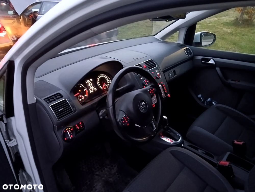 Volkswagen Touran 2.0 TDI DSG Highline - 34