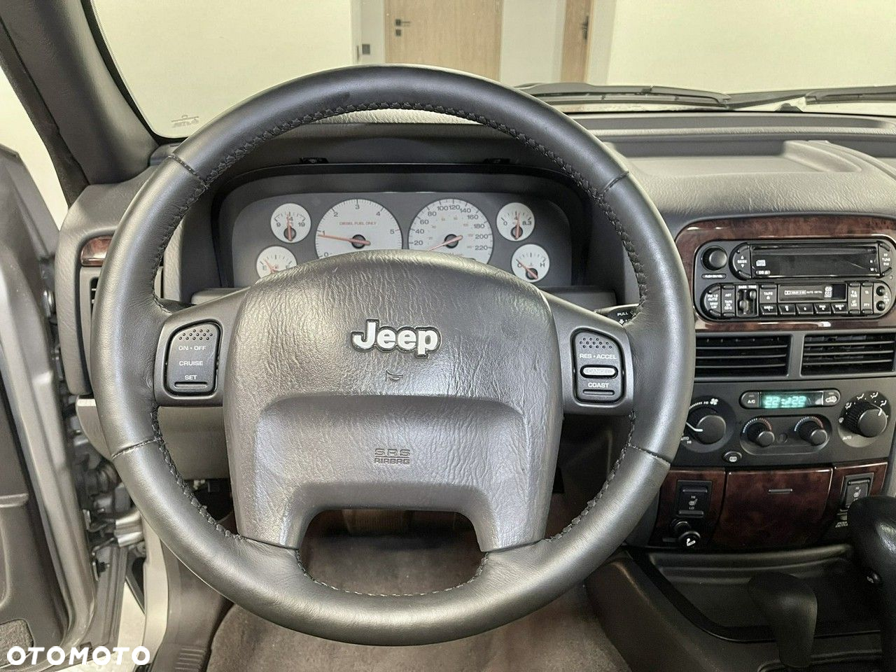 Jeep Grand Cherokee - 13