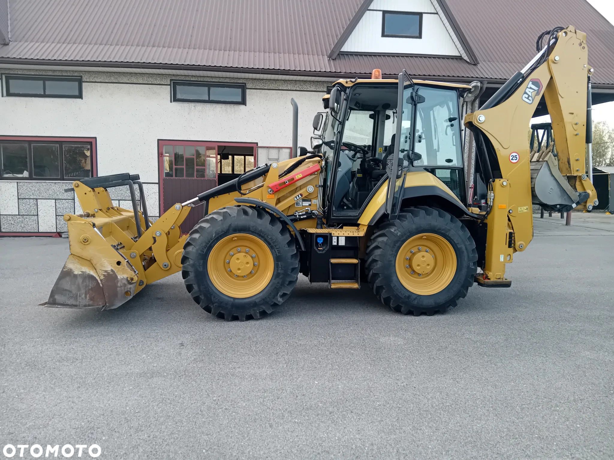 Caterpillar 444 - 12