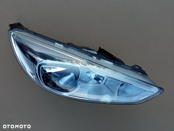 FORD FOCUS MK3 LIFT LAMPA PRZÓD PRZEDNIA PRAWA RS F1EB-13D154-AD