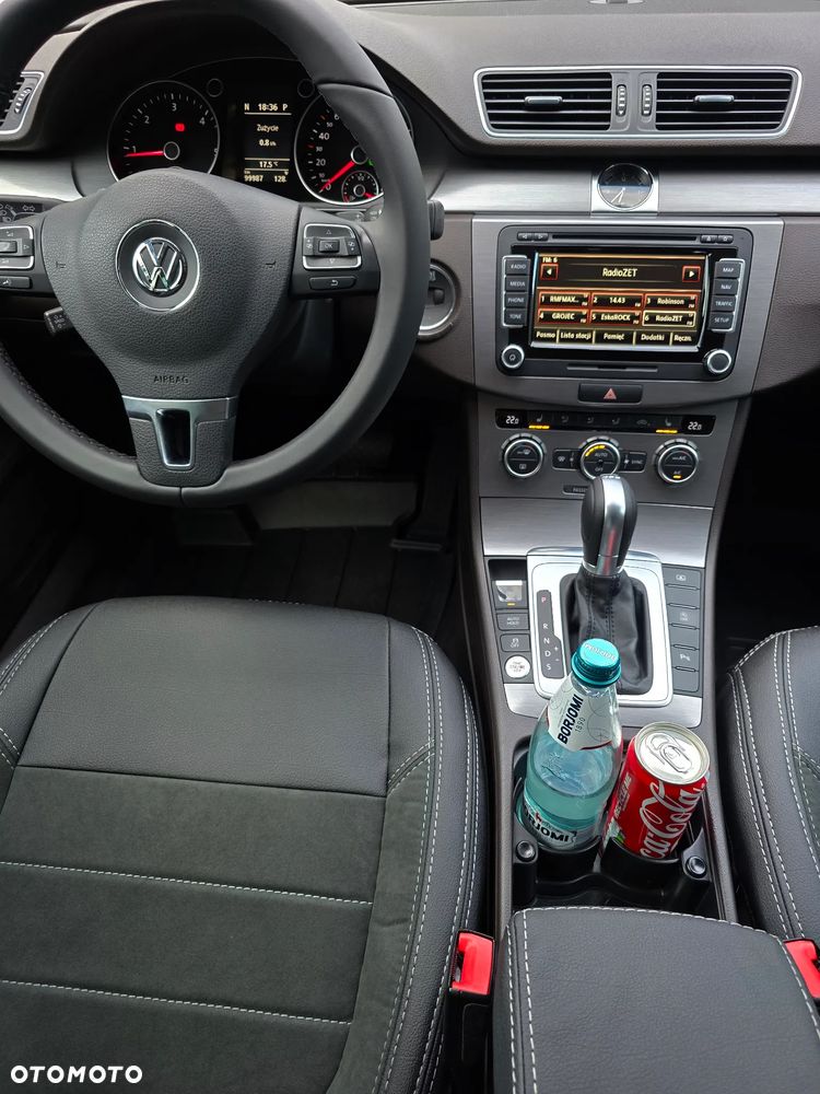 Volkswagen Passat 2.0 TDI Comfortline DSG - 11