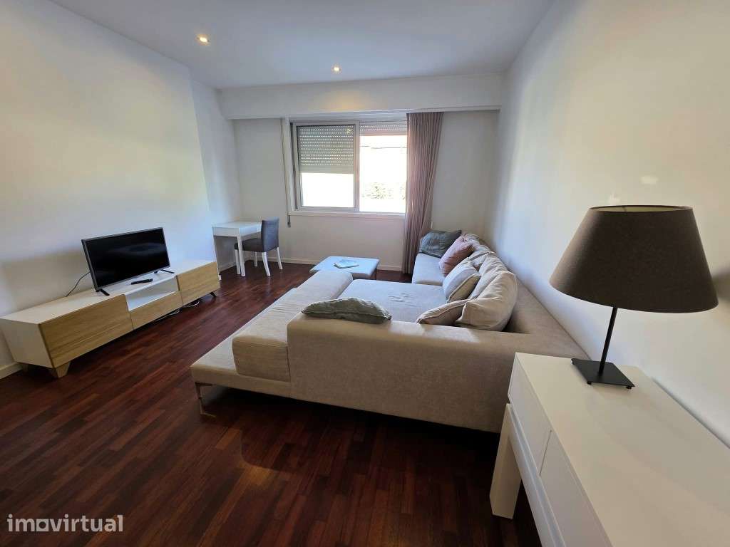 Apartamento renovado na Foz do Douro - Grande imagem: 4/13