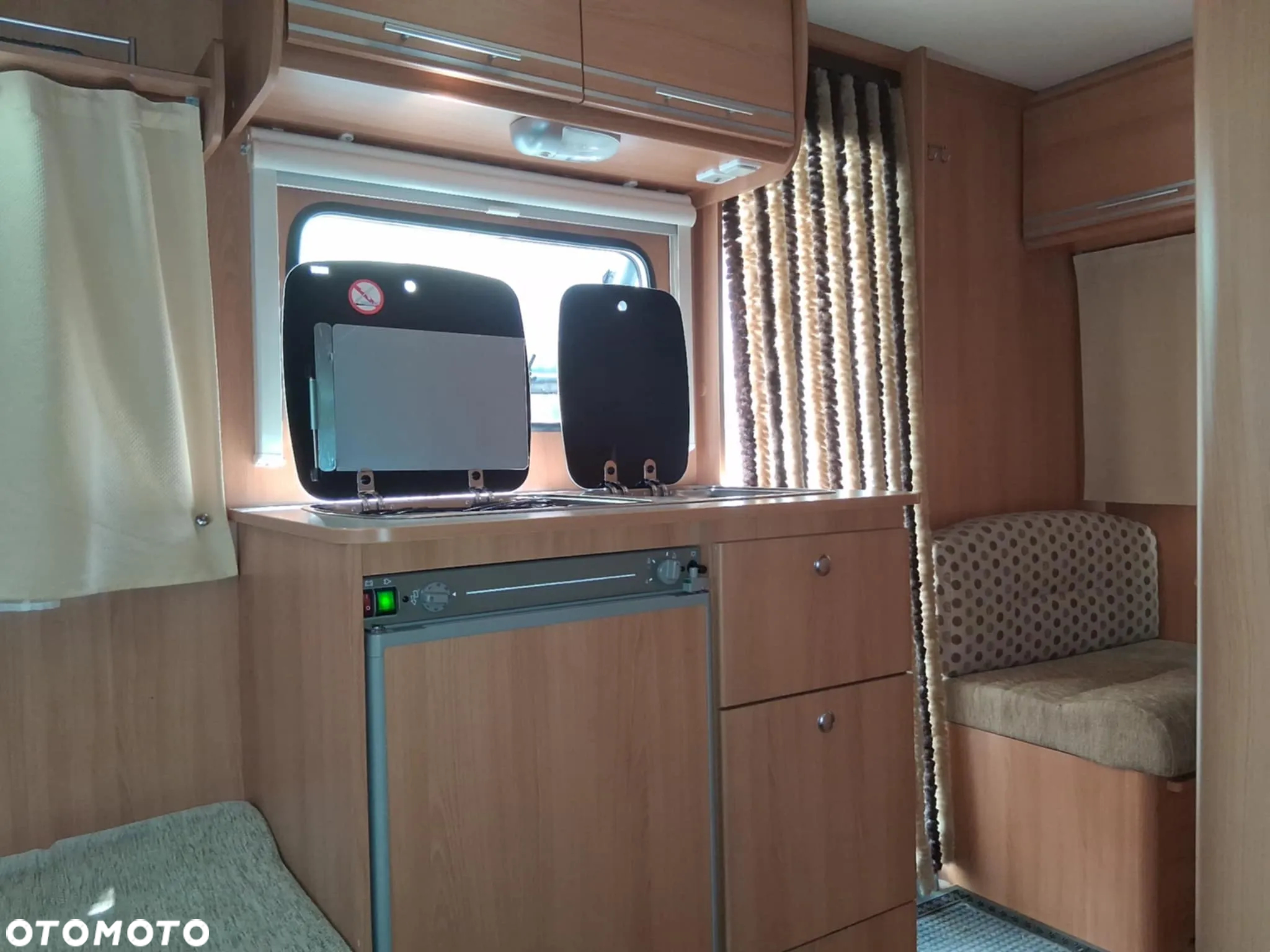 Caravelair EMERAUDE III 370 - 9