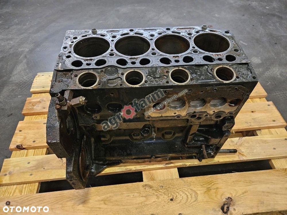 Blok silnika Deutz-Fahr Agrofarm 85, 100, 410 - 2