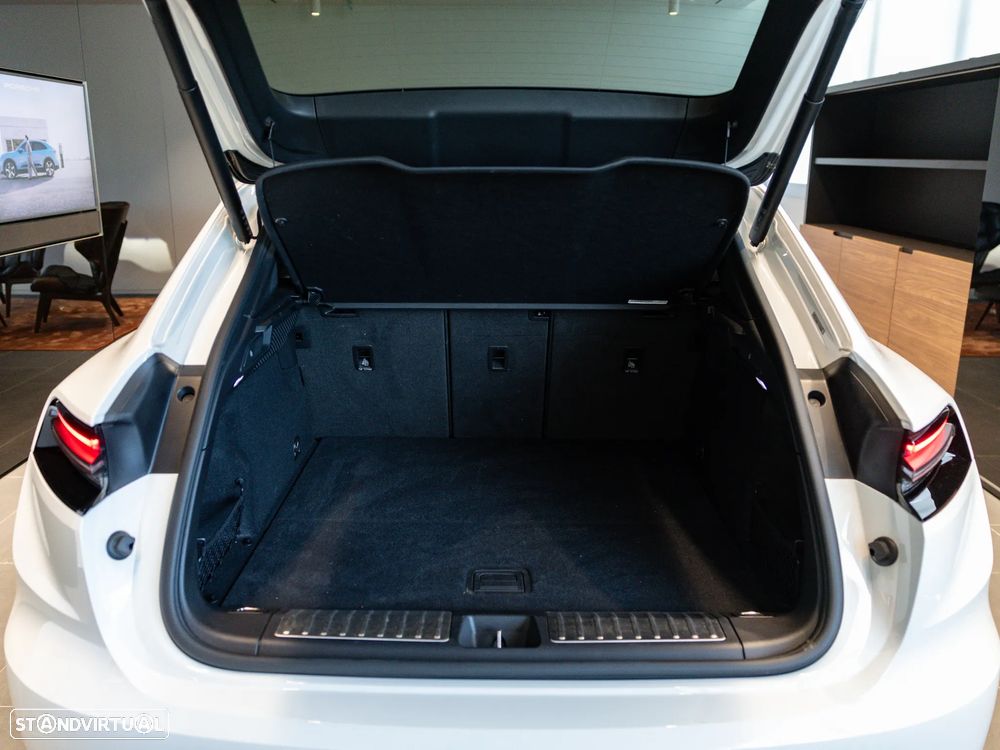 Porsche Macan Electric - 21
