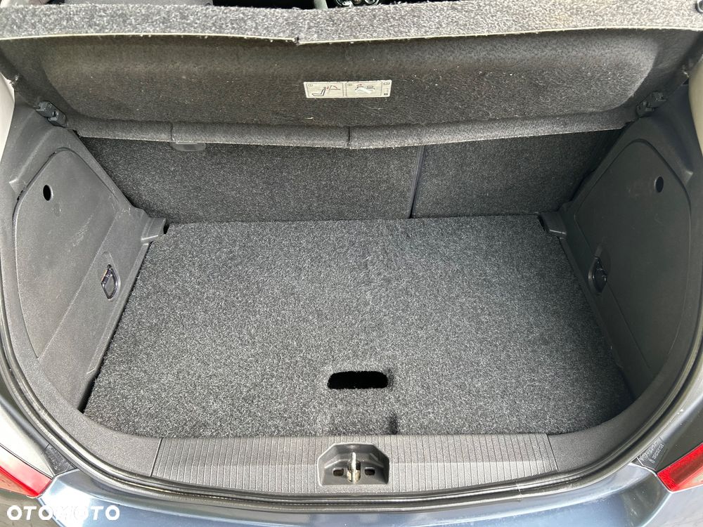 Opel Corsa 1.2 16V Sport - 10