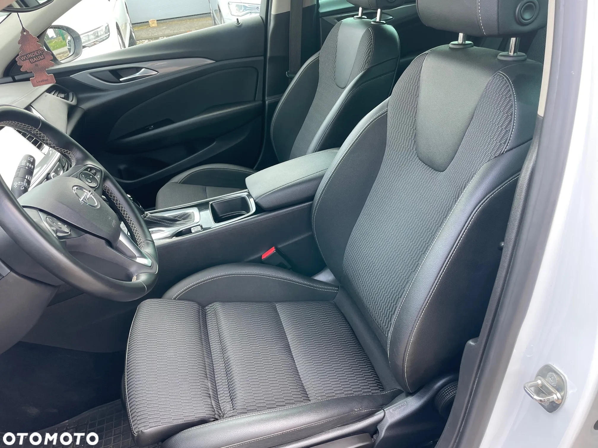 Opel Insignia 1.6 CDTI Business Innovation - 13
