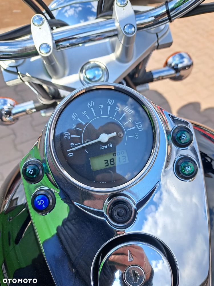 Suzuki Intruder - 23