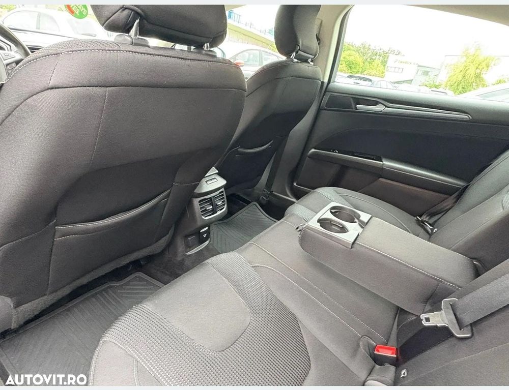 Ford Mondeo 2.0 TDCi Powershift Titanium - 9