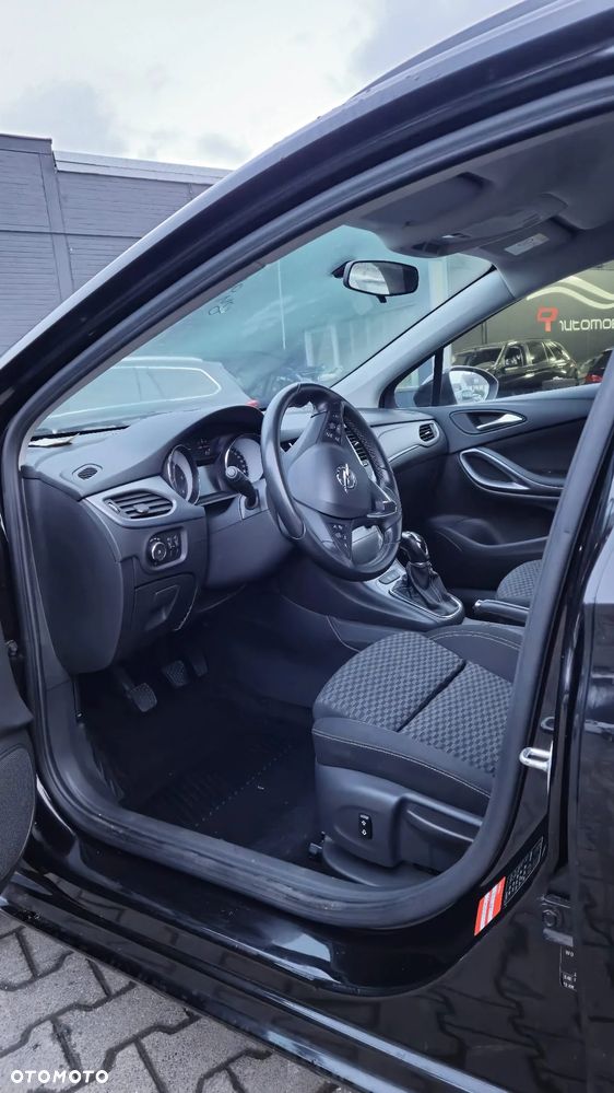 Opel Astra 1.6 CDTI Essentia - 13