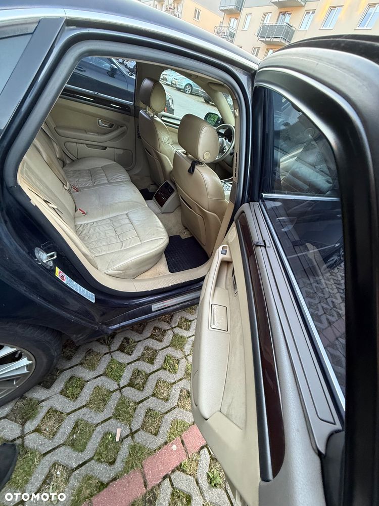 Audi A8 - 12