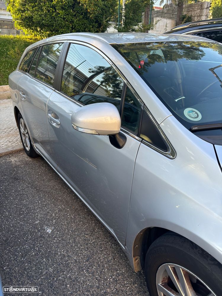 Toyota Avensis SW - 2