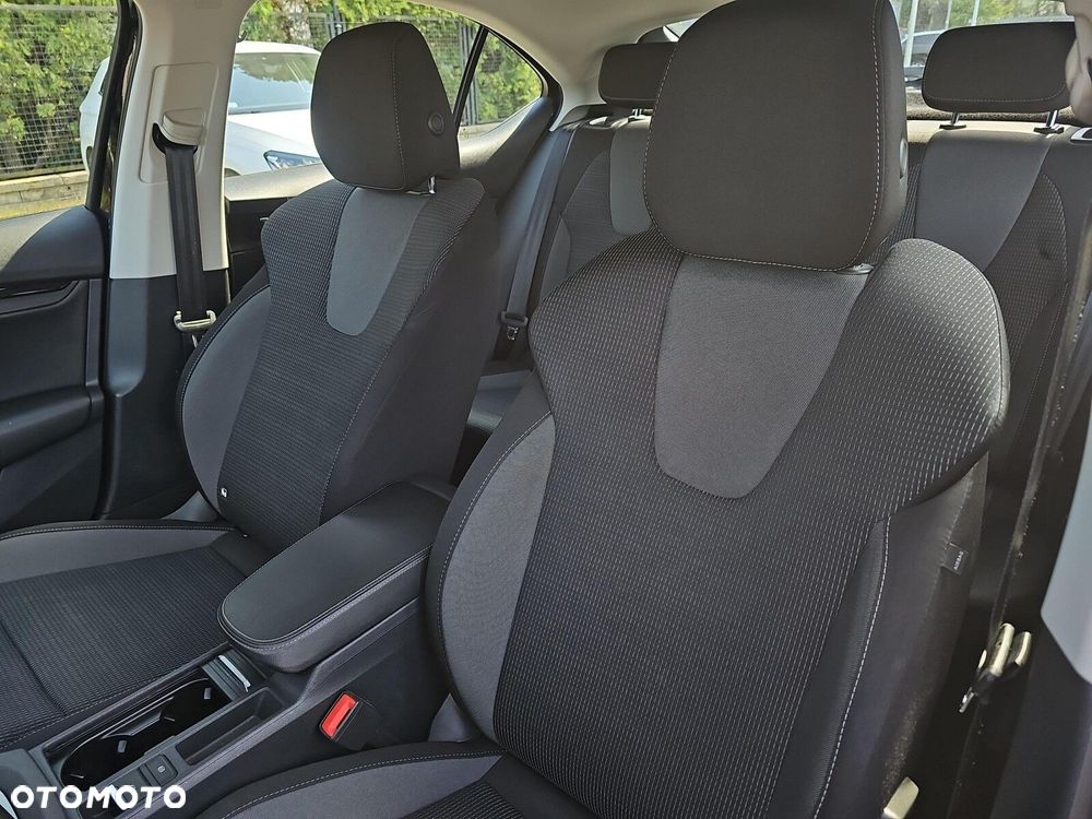 Skoda Octavia 2.0 TDI Ambition DSG - 22