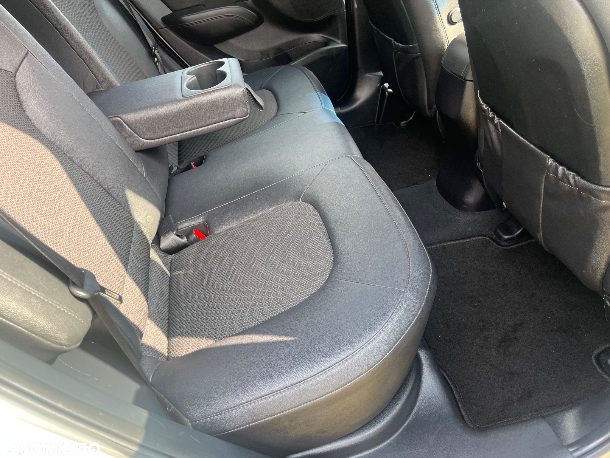 Hyundai ix35 2.0 CRDi 4WD Fifa World Cup Gold Edition - 22