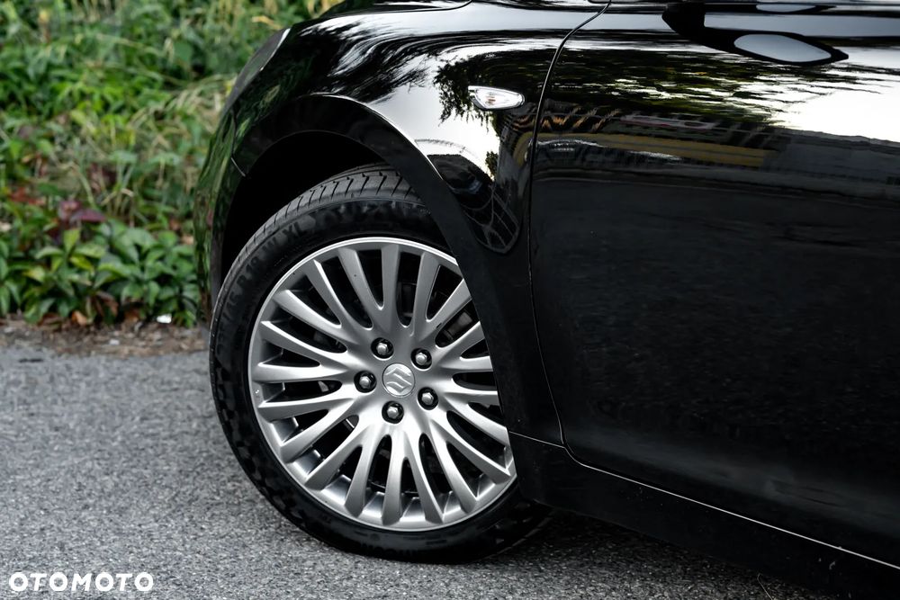 Suzuki Kizashi 2.4 4x4 CVT Sport - 17