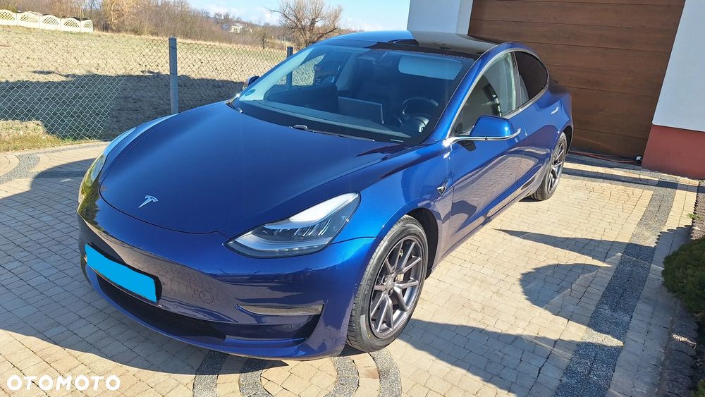 Tesla Model 3 - 9