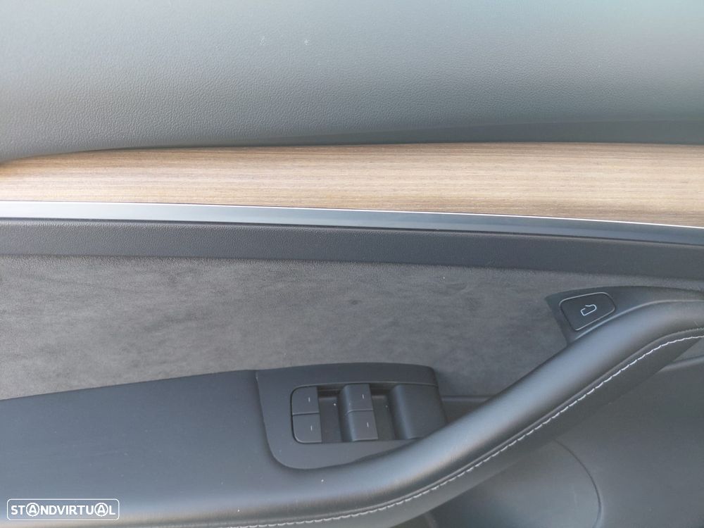 Tesla Model 3 Tração Traseira - 12