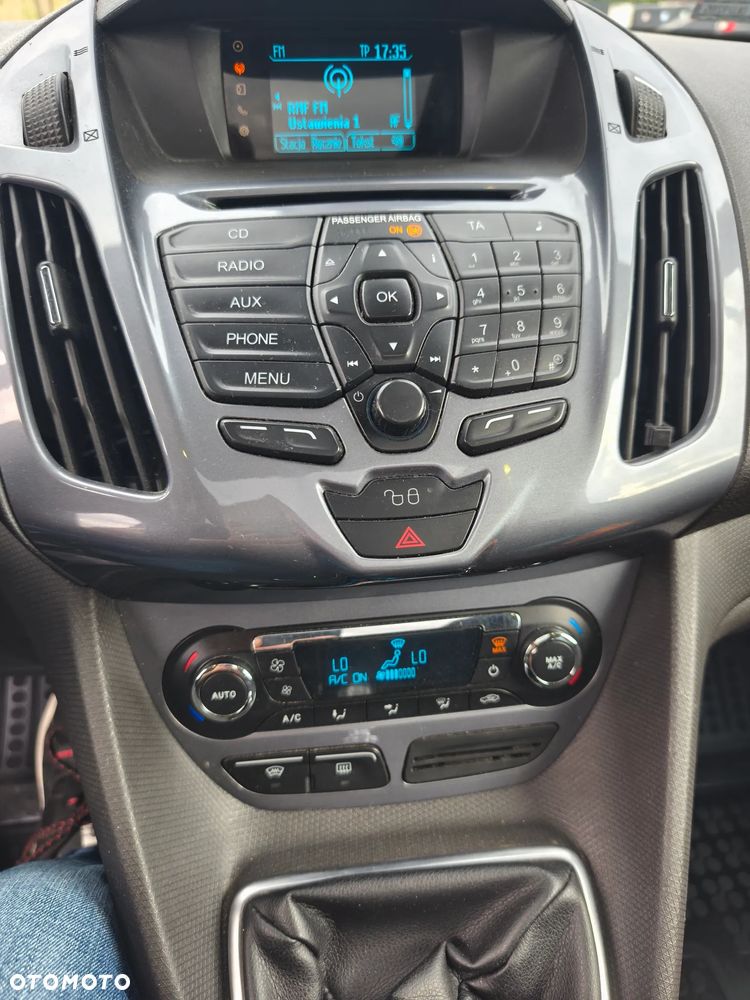 Ford Tourneo Connect Grand - 15