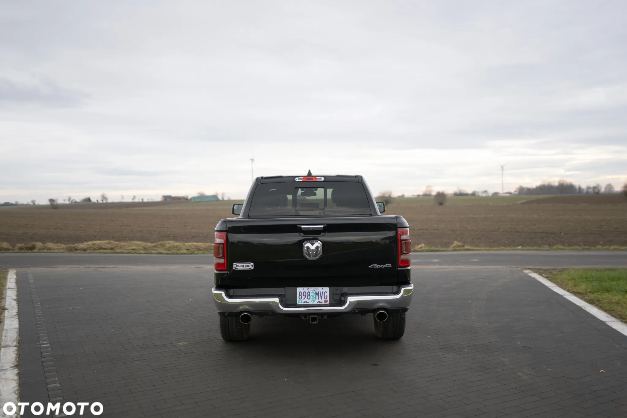 RAM 1500 5.7 Crew Cab Longbed Longhorn Chrome - 34