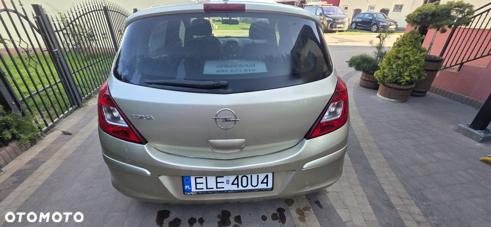 Opel Corsa 1.4 16V Cosmo - 1